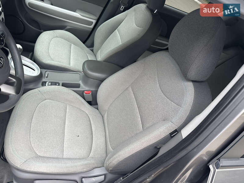Позашляховик / Кросовер Kia Soul EV 2016 в Києві