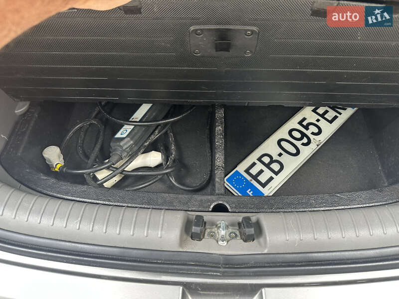 Позашляховик / Кросовер Kia Soul EV 2016 в Києві