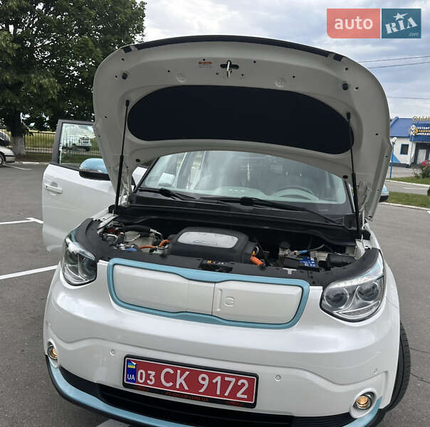 Позашляховик / Кросовер Kia Soul EV 2018 в Чернівцях
