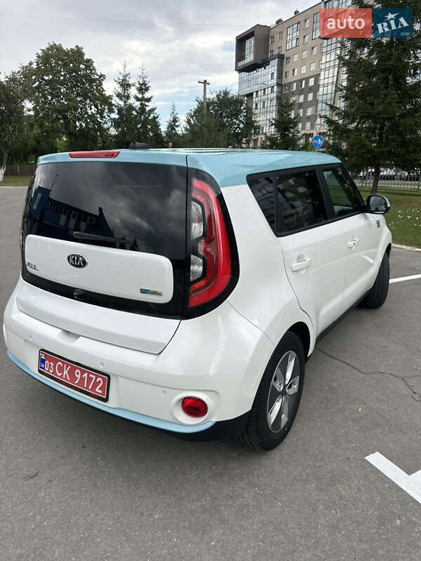 Позашляховик / Кросовер Kia Soul EV 2018 в Чернівцях