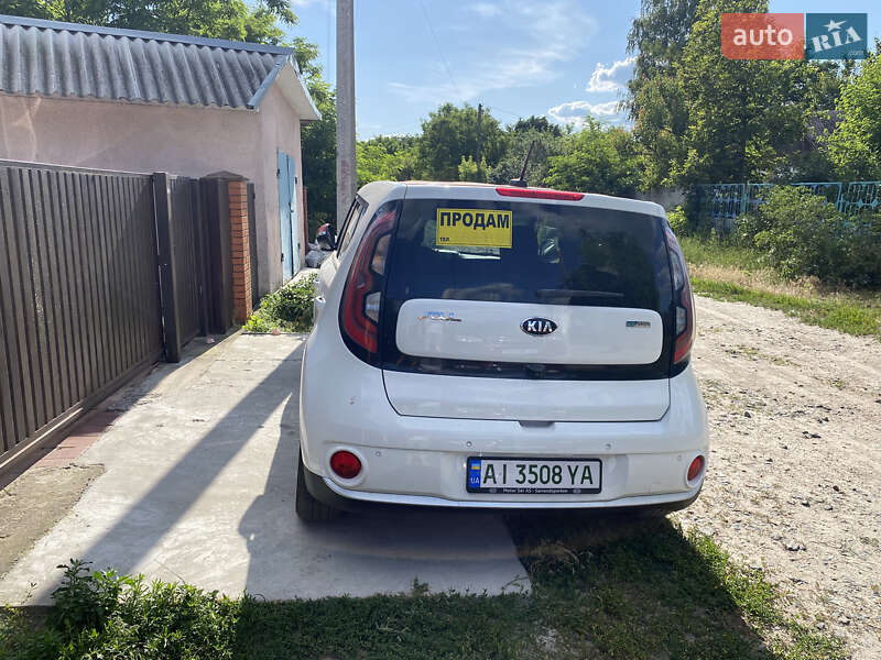Позашляховик / Кросовер Kia Soul EV 2016 в Баришівка