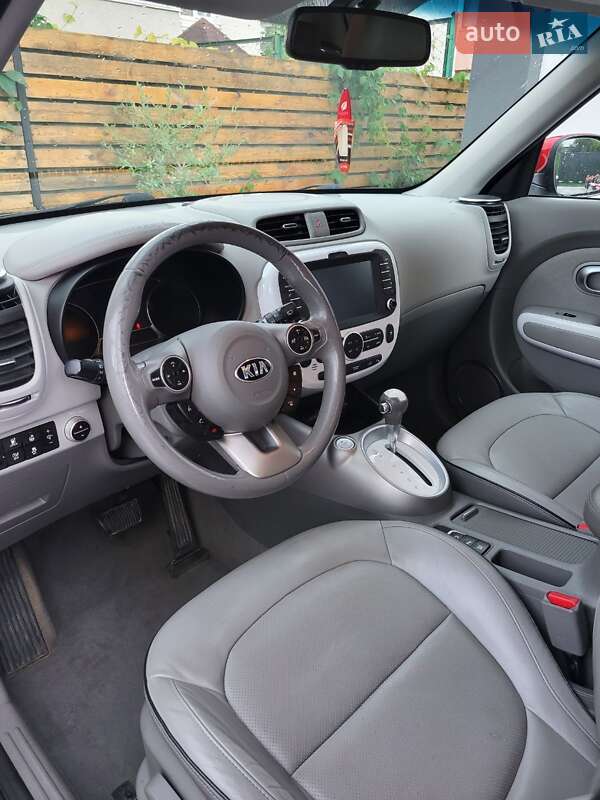 Внедорожник / Кроссовер Kia Soul EV 2016 в Тернополе