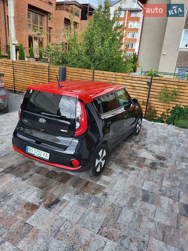 Внедорожник / Кроссовер Kia Soul EV 2016 в Тернополе