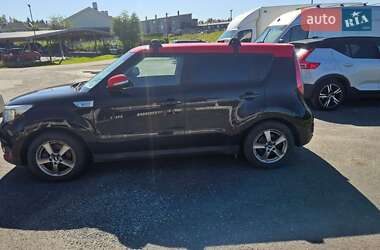 Внедорожник / Кроссовер Kia Soul EV 2015 в Ровно
