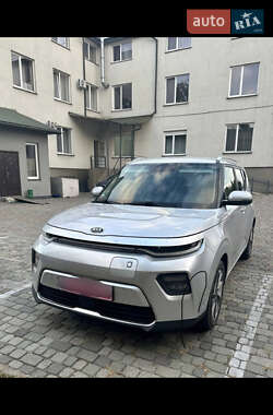 Внедорожник / Кроссовер Kia Soul EV 2021 в 