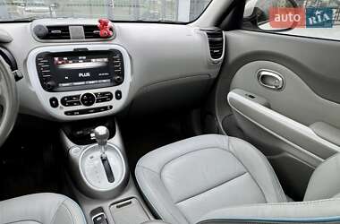 Внедорожник / Кроссовер Kia Soul EV 2017 в 