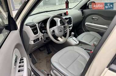 Внедорожник / Кроссовер Kia Soul EV 2017 в 