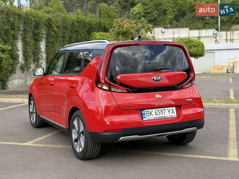 Позашляховик / Кросовер Kia Soul EV 2020 в Рівному