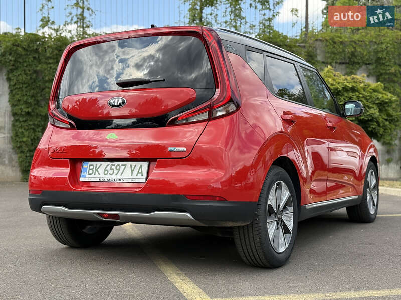 Позашляховик / Кросовер Kia Soul EV 2020 в Рівному