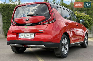 Внедорожник / Кроссовер Kia Soul EV 2020 в 