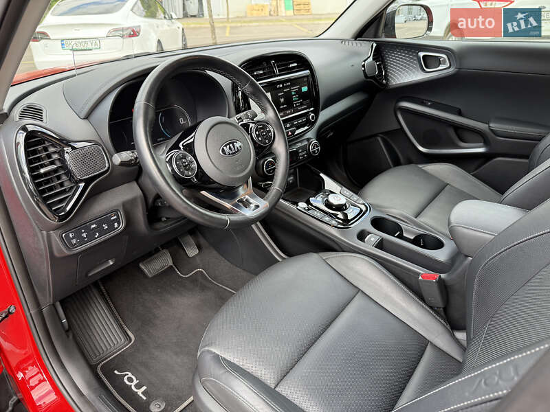 Позашляховик / Кросовер Kia Soul EV 2020 в Рівному