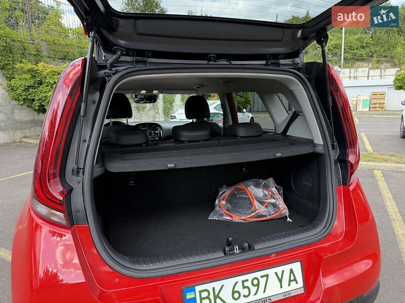 Позашляховик / Кросовер Kia Soul EV 2020 в Рівному