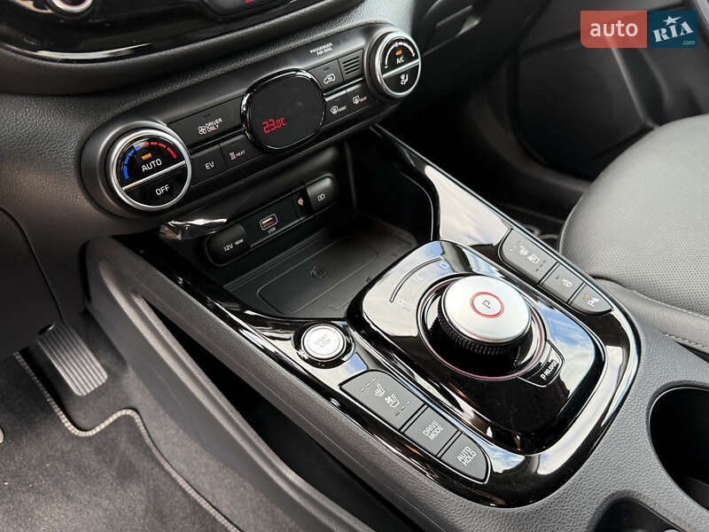 Позашляховик / Кросовер Kia Soul EV 2020 в Рівному