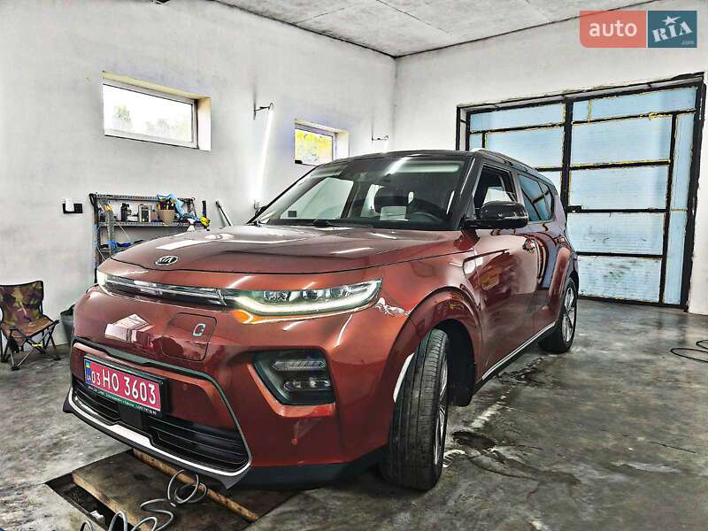 Внедорожник / Кроссовер Kia Soul EV 2020 в Луцке