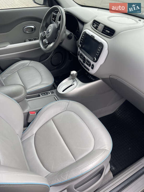 Позашляховик / Кросовер Kia Soul EV 2015 в Луцьку фото 10 Позашляховик / Кросовер Kia Soul EV 2015 в Луцьку