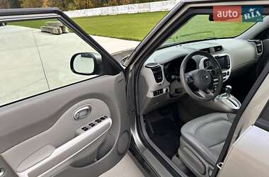 Позашляховик / Кросовер Kia Soul EV 2015 в  фото 18 Позашляховик / Кросовер Kia Soul EV 2015 в