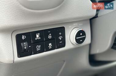 Позашляховик / Кросовер Kia Soul EV 2015 в  фото 23 Позашляховик / Кросовер Kia Soul EV 2015 в