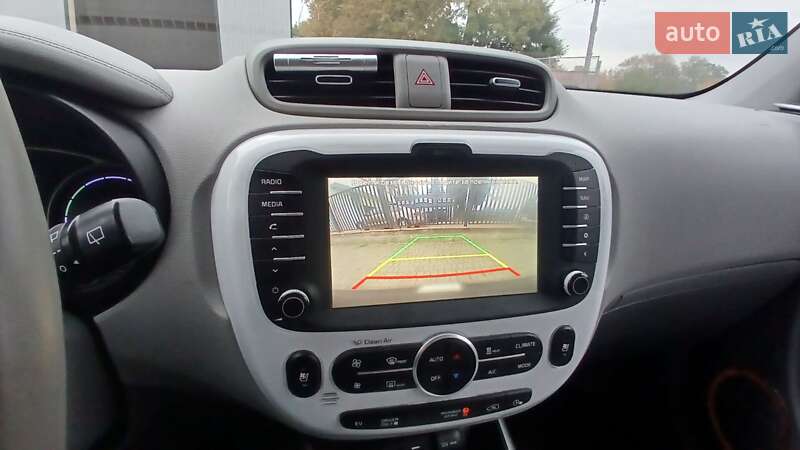 Позашляховик / Кросовер Kia Soul EV 2015 в Тернополі фото 14 Позашляховик / Кросовер Kia Soul EV 2015 в Тернополі