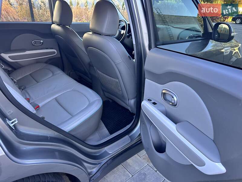 Внедорожник / Кроссовер Kia Soul EV 2015 в Луцке фото 20 Внедорожник / Кроссовер Kia Soul EV 2015 в Луцке