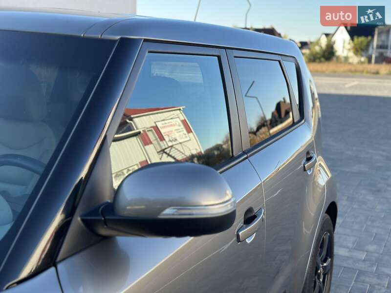 Внедорожник / Кроссовер Kia Soul EV 2015 в Луцке фото 25 Внедорожник / Кроссовер Kia Soul EV 2015 в Луцке
