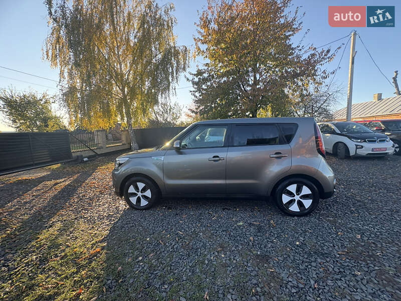 Позашляховик / Кросовер Kia Soul EV 2016 в Луцьку фото 17 Позашляховик / Кросовер Kia Soul EV 2016 в Луцьку