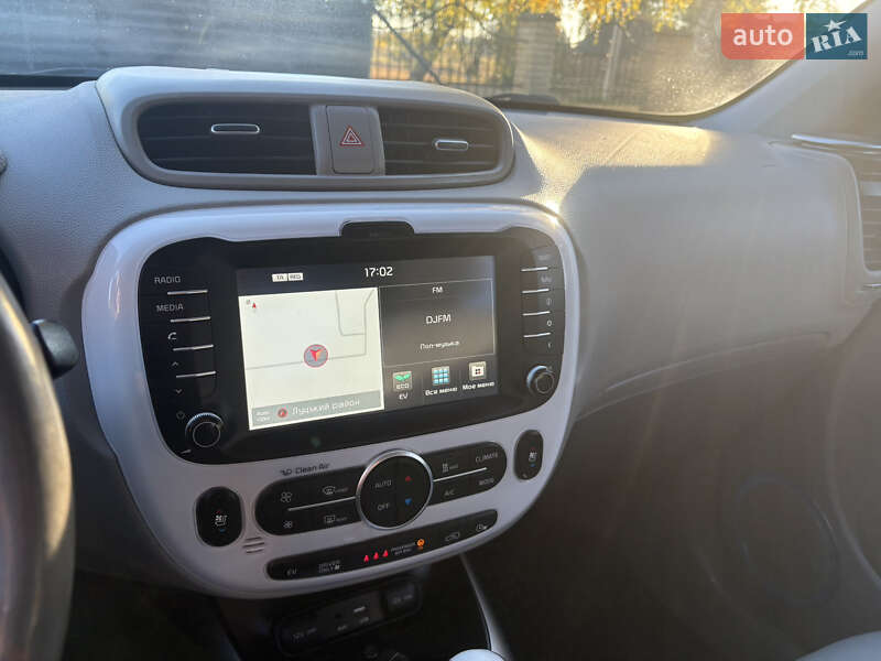 Позашляховик / Кросовер Kia Soul EV 2016 в Луцьку фото 25 Позашляховик / Кросовер Kia Soul EV 2016 в Луцьку