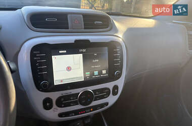 Внедорожник / Кроссовер Kia Soul EV 2016 в 
