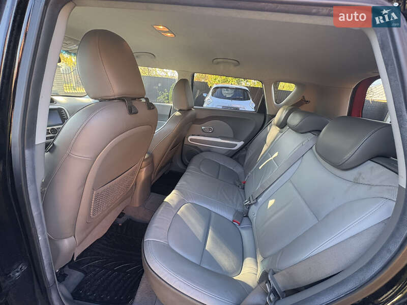 Позашляховик / Кросовер Kia Soul EV 2015 в Луцьку фото 19 Позашляховик / Кросовер Kia Soul EV 2015 в Луцьку