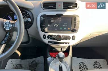 Позашляховик / Кросовер Kia Soul EV 2015 в  фото 29 Позашляховик / Кросовер Kia Soul EV 2015 в
