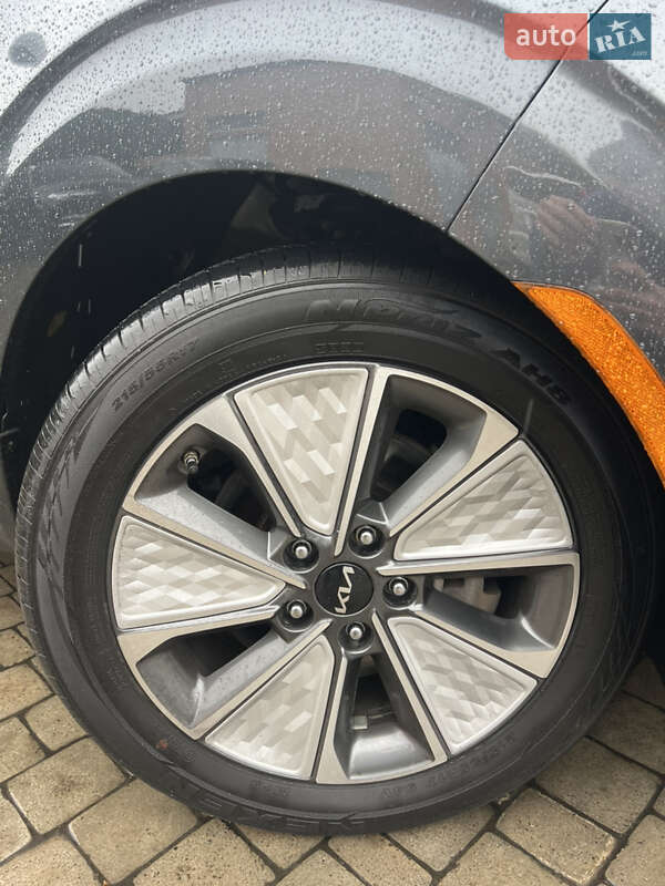 Позашляховик / Кросовер Kia Soul EV 2023 в Львові фото 23 Позашляховик / Кросовер Kia Soul EV 2023 в Львові