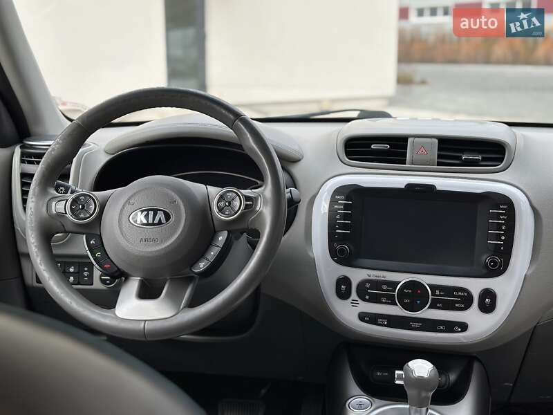 Внедорожник / Кроссовер Kia Soul EV 2016 в Луцке фото 12 Внедорожник / Кроссовер Kia Soul EV 2016 в Луцке