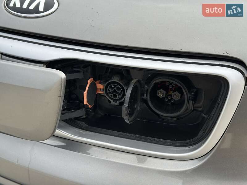 Внедорожник / Кроссовер Kia Soul EV 2016 в Луцке фото 23 Внедорожник / Кроссовер Kia Soul EV 2016 в Луцке