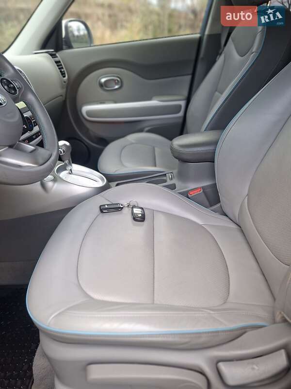 Внедорожник / Кроссовер Kia Soul EV 2016 в Дрогобыче фото 25 Внедорожник / Кроссовер Kia Soul EV 2016 в Дрогобыче