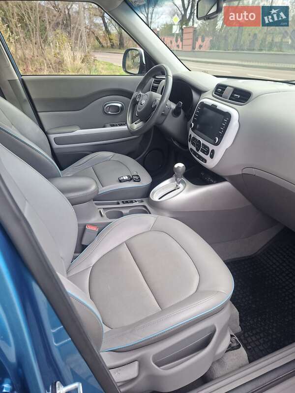 Внедорожник / Кроссовер Kia Soul EV 2016 в Дрогобыче фото 29 Внедорожник / Кроссовер Kia Soul EV 2016 в Дрогобыче