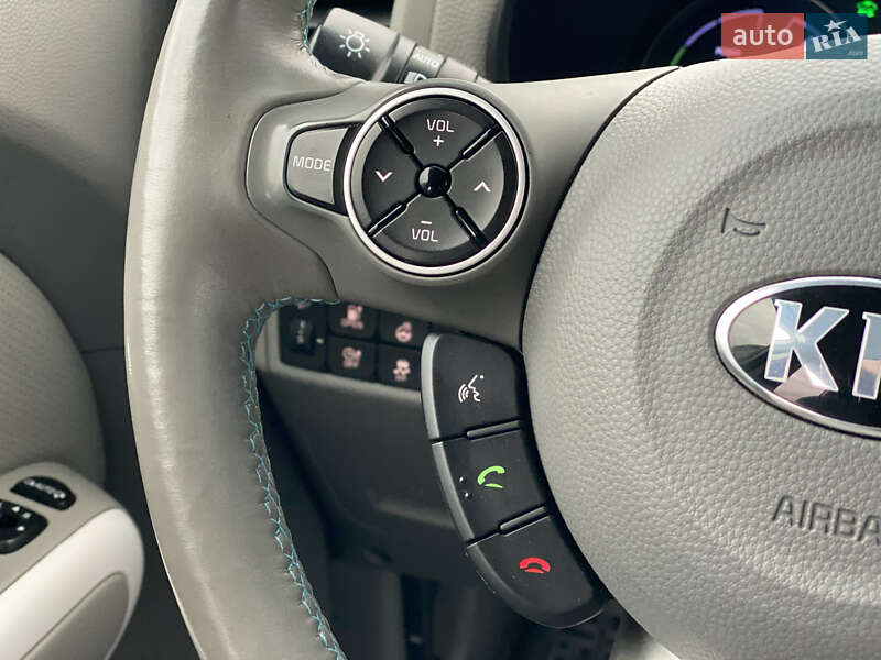 Позашляховик / Кросовер Kia Soul EV 2016 в Луцьку