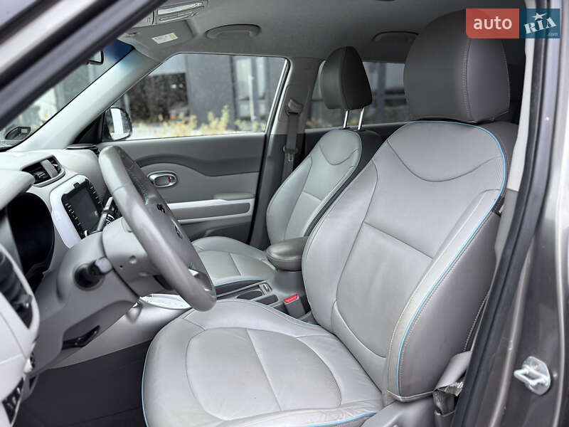 Внедорожник / Кроссовер Kia Soul EV 2018 в Городке