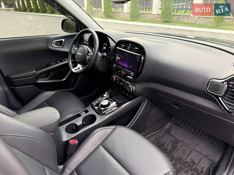 Внедорожник / Кроссовер Kia Soul EV 2023 в Киеве