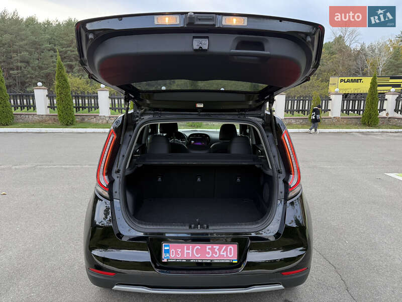 Внедорожник / Кроссовер Kia Soul EV 2023 в Киеве