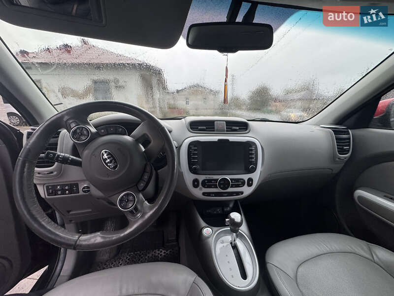 Внедорожник / Кроссовер Kia Soul EV 2016 в Бурштыне