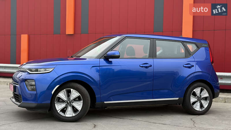 Внедорожник / Кроссовер Kia Soul EV 2021 в Киеве