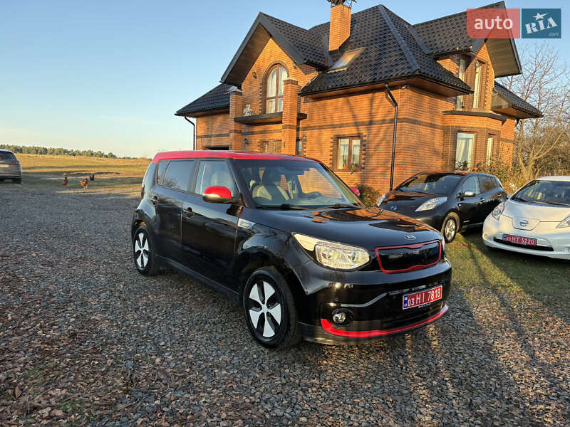 Внедорожник / Кроссовер Kia Soul EV 2015 в Луцке фото 2 Внедорожник / Кроссовер Kia Soul EV 2015 в Луцке