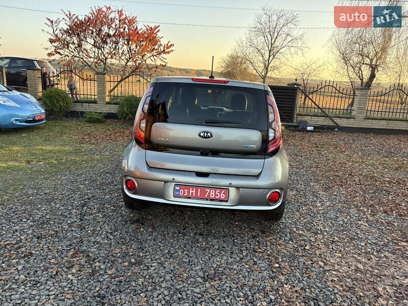 Внедорожник / Кроссовер Kia Soul EV 2016 в Луцке фото 8 Внедорожник / Кроссовер Kia Soul EV 2016 в Луцке