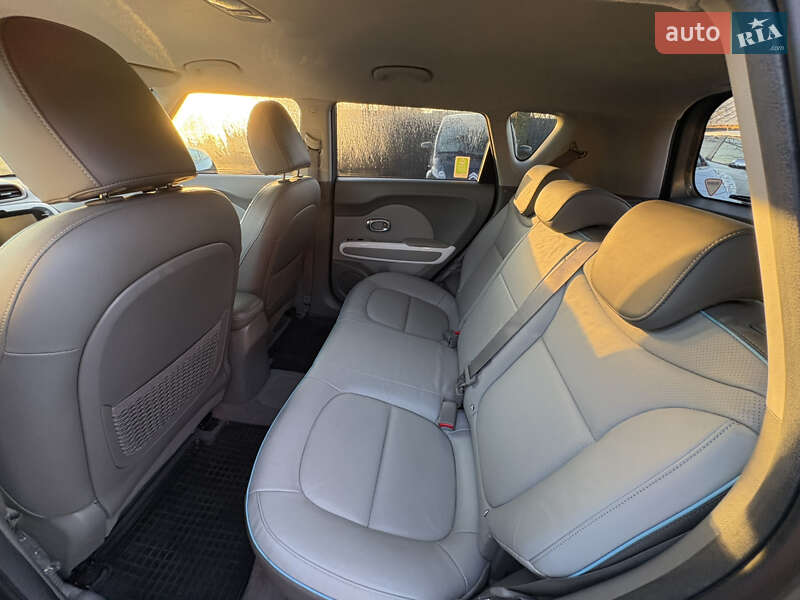 Внедорожник / Кроссовер Kia Soul EV 2016 в Луцке фото 21 Внедорожник / Кроссовер Kia Soul EV 2016 в Луцке