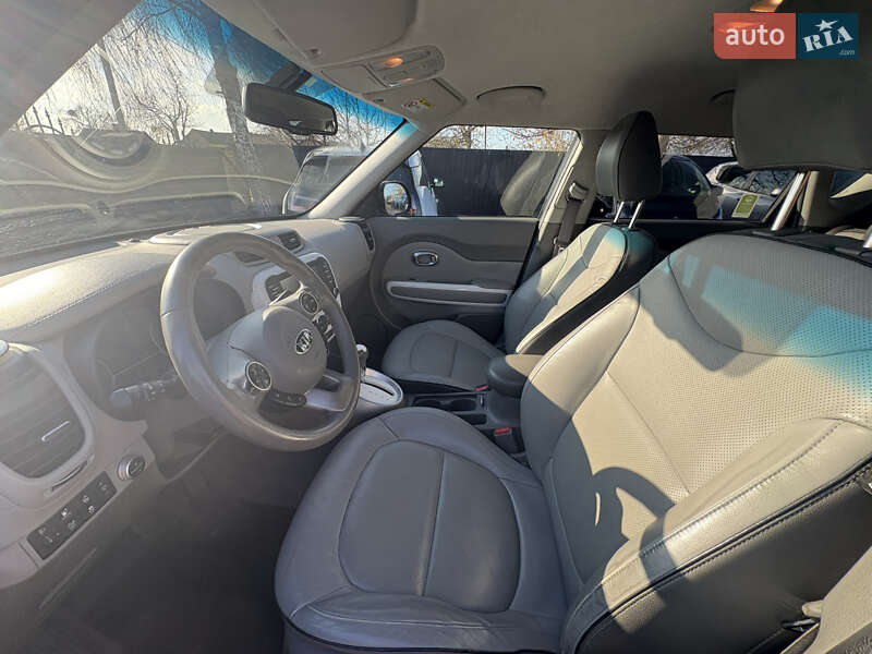 Внедорожник / Кроссовер Kia Soul EV 2016 в Луцке