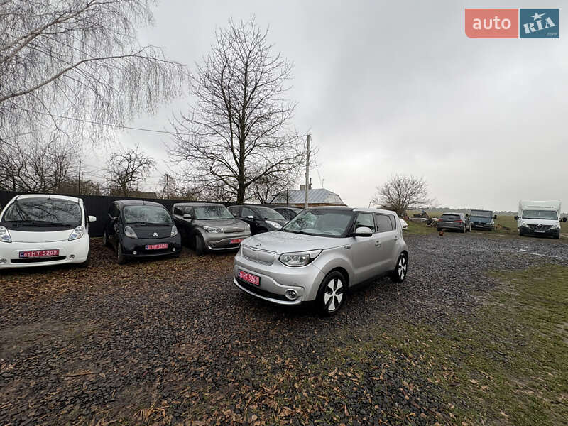 Внедорожник / Кроссовер Kia Soul EV 2016 в Луцке фото 9 Внедорожник / Кроссовер Kia Soul EV 2016 в Луцке