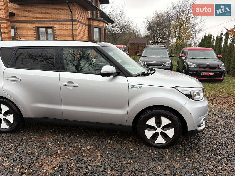 Внедорожник / Кроссовер Kia Soul EV 2016 в Луцке фото 13 Внедорожник / Кроссовер Kia Soul EV 2016 в Луцке