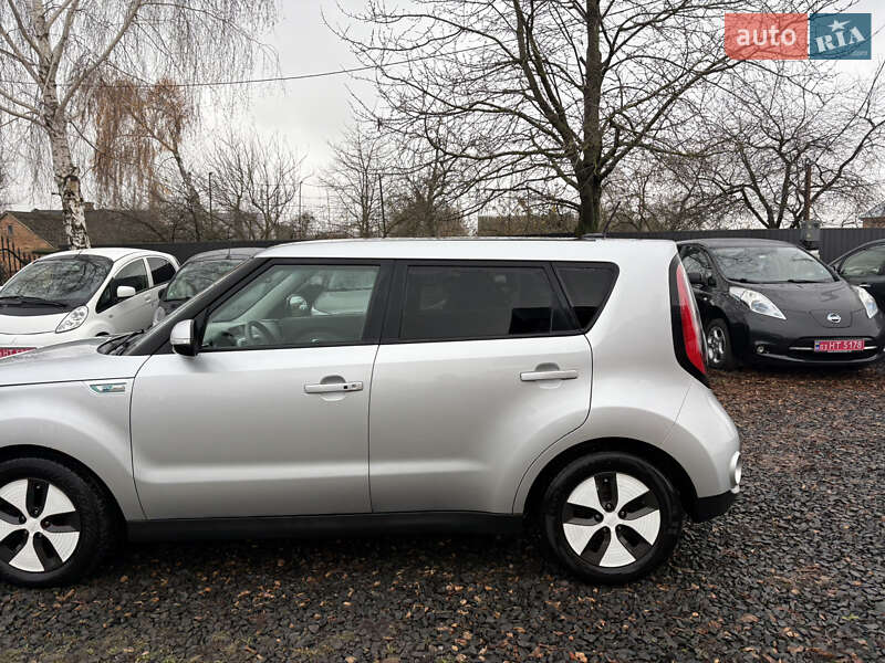 Внедорожник / Кроссовер Kia Soul EV 2016 в Луцке фото 17 Внедорожник / Кроссовер Kia Soul EV 2016 в Луцке