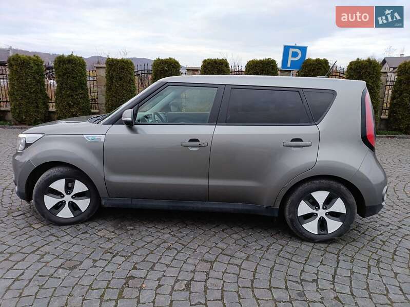 Внедорожник / Кроссовер Kia Soul EV 2015 в Львове