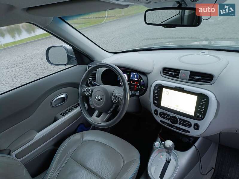Внедорожник / Кроссовер Kia Soul EV 2015 в Львове