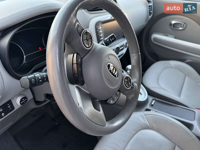 Позашляховик / Кросовер Kia Soul EV 2015 в Тернополі